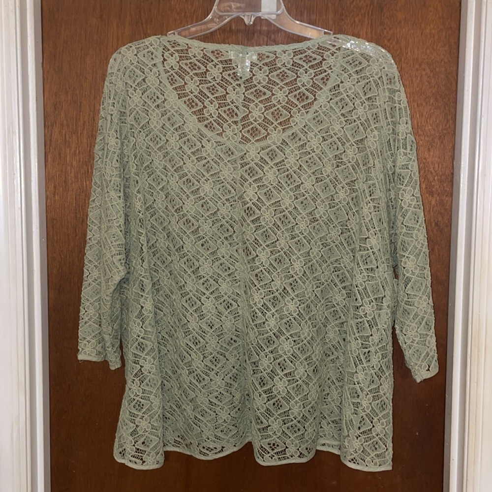 Cato crocheted top size 22/24W​ - Picture 2 of 3